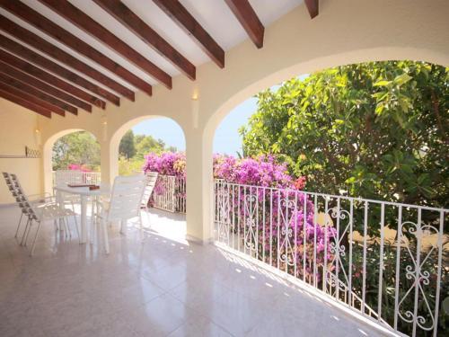 Javea Villa Sleeps 11 With Pool And Wifi