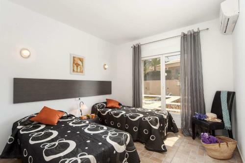 0339 Villa Fresno