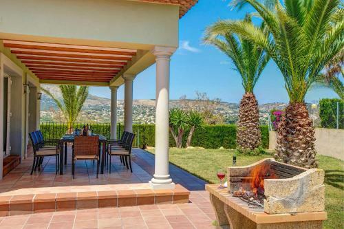 0339 Villa Fresno