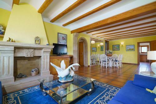 Villa Cantallops