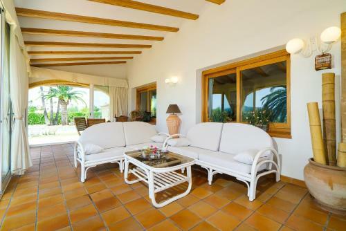 Villa Cantallops