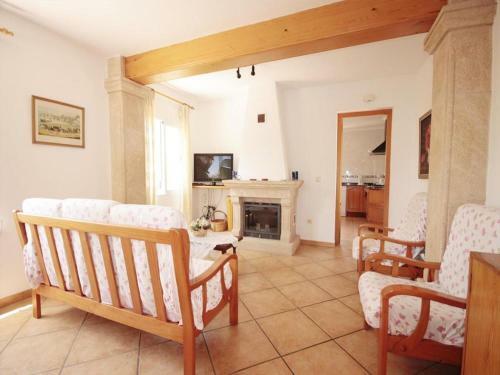 Javea Villa Sleeps 6 With Pool And Wifi