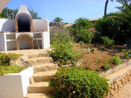 Javea Villa Sleeps 6 With Pool Air Con And Wifi