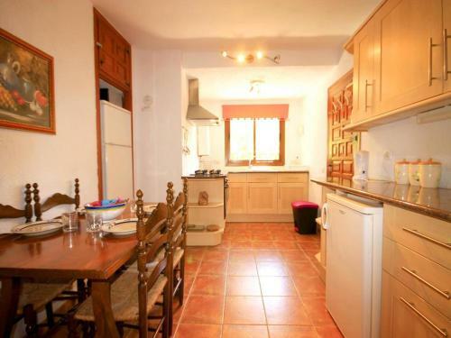 Javea Villa Sleeps 4 With Pool And Wifi