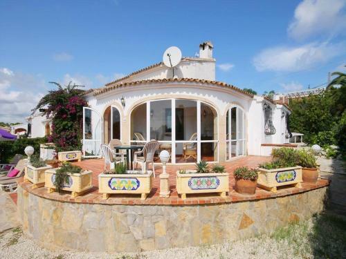 Javea Villa Sleeps 4 With Pool And Wifi