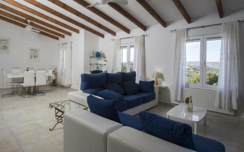 Javea Villa Sleeps 6 With Pool And Free Wifi