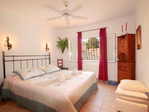 Villa In Javea Sleeps 4 With Pool And Wifi
