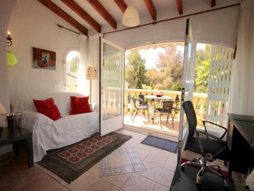 Villa In Javea Sleeps 4 With Pool And Wifi