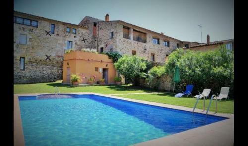 Villa In La Bisbal Sleeps 4 With Pool