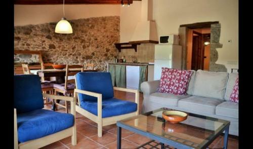 Villa In La Bisbal Sleeps 4 With Pool