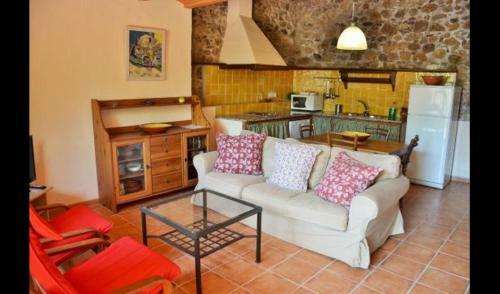 Villa In La Bisbal Sleeps 4 Includes Swimming Pool