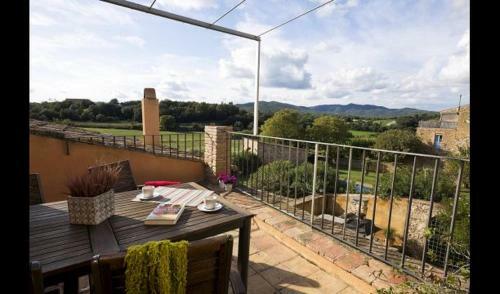 Villa In La Bisbal Sleeps 4 Includes Swimming Pool 8