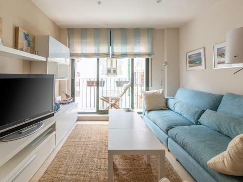 Welcoming Apartment Situated Only 25m From Escala Beach!