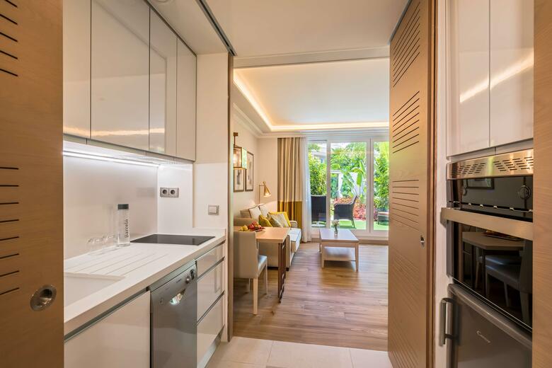 Hotel Barcel� La Nuc�a Hills