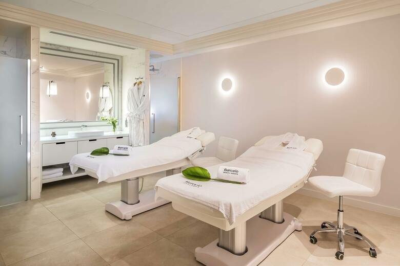 Hotel Barcel� La Nuc�a Hills