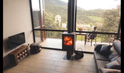 La Nou de Bergueda Villa Sleeps 5 With Pool