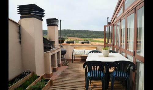 La Llacuna Villa Sleeps 3 With Pool