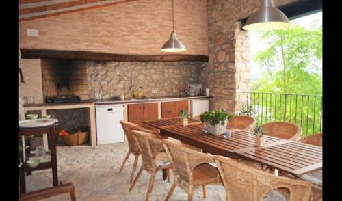 Villa In La Llacuna Sleeps 6 With Pool