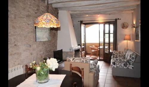 Villa In La Llacuna Sleeps 6 With Pool