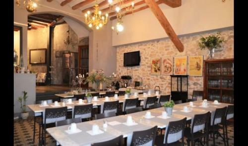 La Llacuna Villa Sleeps 32 With Pool