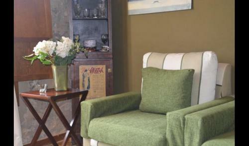 La Llacuna Villa Sleeps 32 With Pool