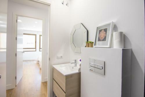 Stylish And Modern Apartment Overlooking Las Canteras