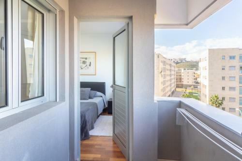 Apartamento Flatguest Ramblas Golf 6c - Parking + Pool + Gym