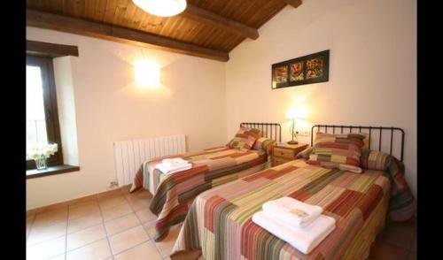 Les Planes D'hostoles Villa Sleeps 19 With Pool