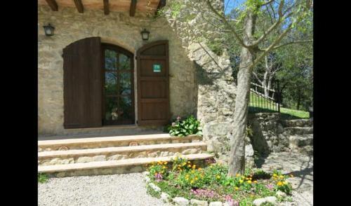 Les Planes D'hostoles Villa Sleeps 19 With Pool