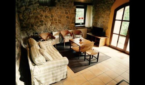 Les Planes D'hostoles Villa Sleeps 19 With Pool