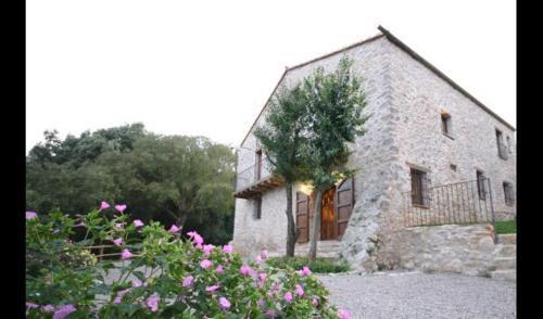 Les Planes D'hostoles Villa Sleeps 19 With Pool