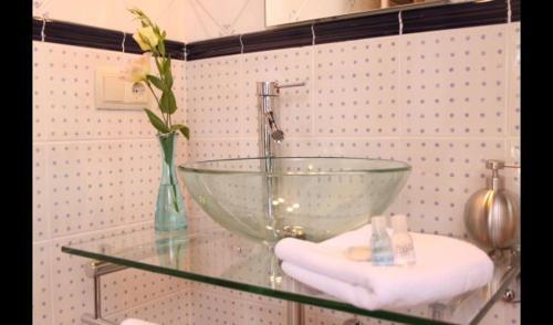 Les Planes D'hostoles Villa Sleeps 19 With Pool