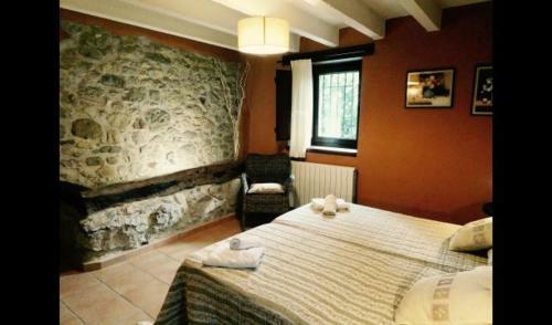 Les Planes D'hostoles Villa Sleeps 14 With Pool