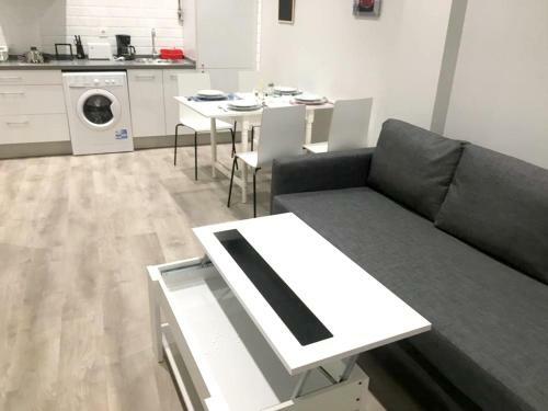 Apartment With One Bedroom In Leon With Wifi