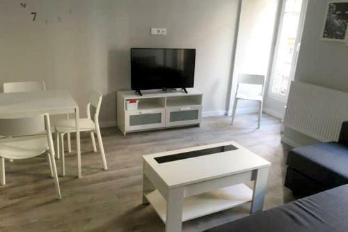 Apartment With One Bedroom In Leon With Wifi