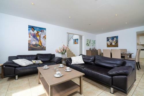 Lleus Villa Sleeps 4 Pool Air Con Wifi