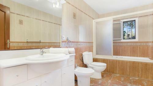 Sant Eloi Villa Sleeps 12 With Pool