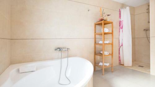 Villa In Lloret de Mar Sleeps 8 Includes Swimming Pool And Air Con