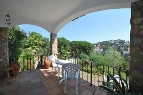 Lloret de Mar Villa Sleeps 10 Pool Wifi