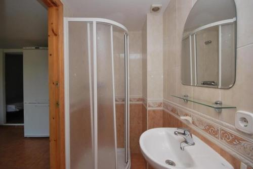 Lloret de Mar Villa Sleeps 10 Pool Wifi