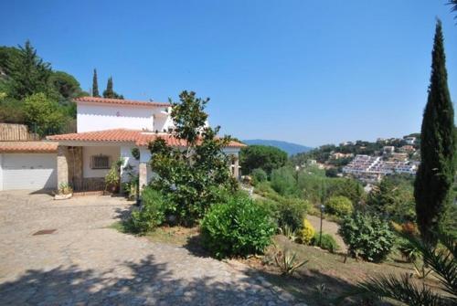 Lloret de Mar Villa Sleeps 10 Pool Wifi