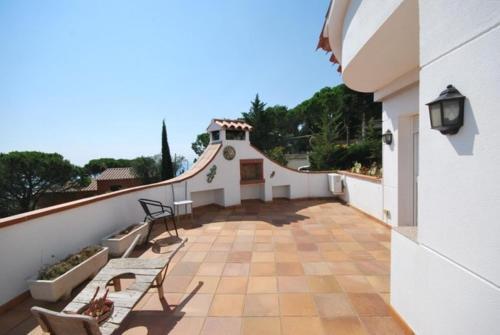 Lloret de Mar Villa Sleeps 10 Pool Wifi