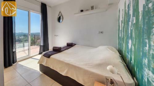 Montbarbat Villa Sleeps 10 Pool Wifi
