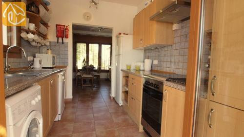 Caules Villa Sleeps 6 Pool Wifi