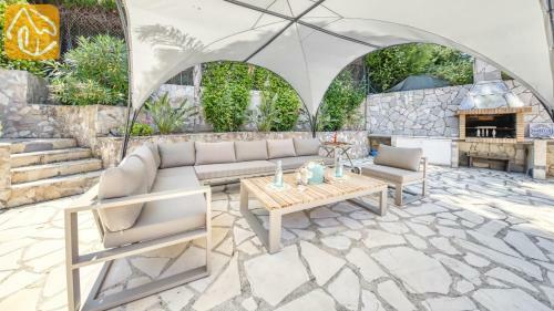 Lloret De Mar Villa Sleeps 7 Pool Wifi
