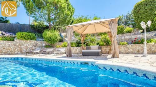 Lloret De Mar Villa Sleeps 7 Pool Wifi