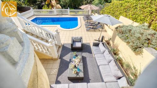 Lloret de Mar Villa Sleeps 7 Pool Air Con Wifi