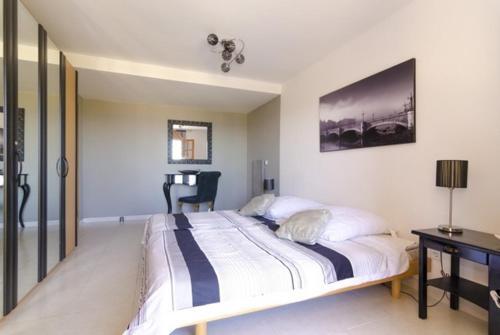 Lloret de Mar Villa Sleeps 10 Pool Air Con Wifi