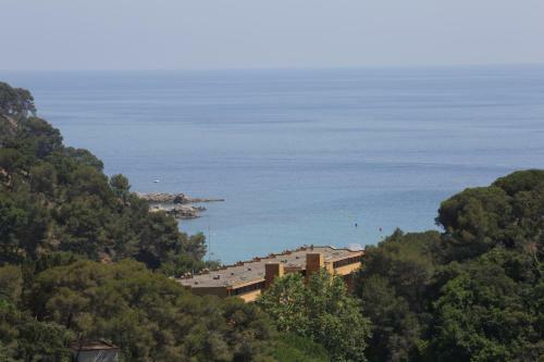 Happy Camp Mobile Homes In Camping Cala Canyelles
