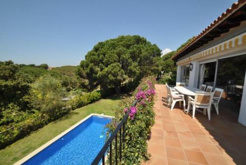 Lloret de Mar Villa Sleeps 8 Pool Wifi